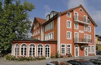 Hotel Koenigin Olga Ellwangen Esterno foto