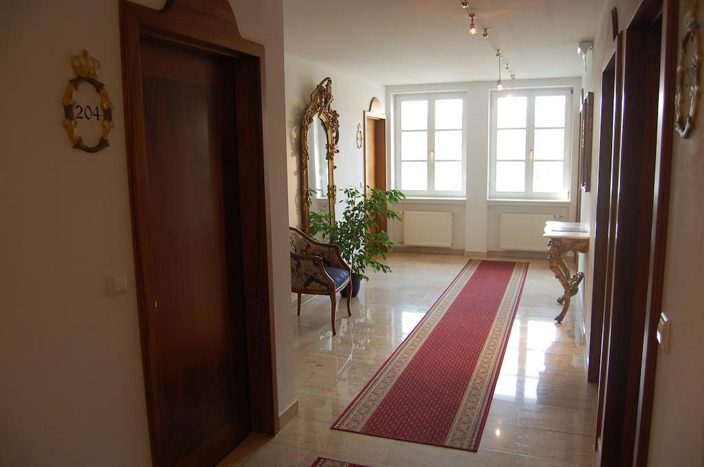 Hotel Koenigin Olga Ellwangen Esterno foto