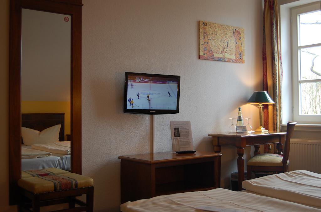 Hotel Koenigin Olga Ellwangen Esterno foto